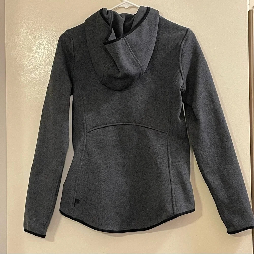 LULULEMON ATHLETICA Fleece and Thank You Pullover in Heathered Black - Picture 6 of 12